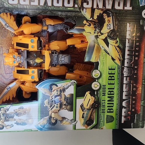 Transformers Toys Rise of The Beasts Movie, Beast-Mode Bumblebee Converting Toy - Picture 4 of 11